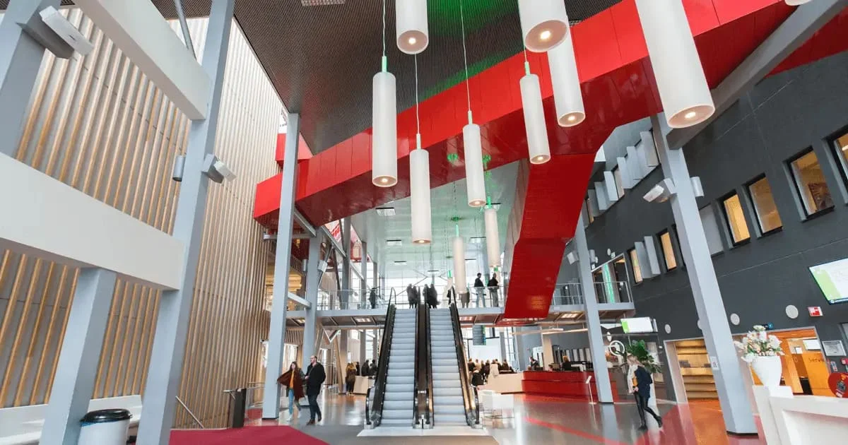 Saxion | Štúdium v Holandsku Saxion Enschede - interiér kampusu